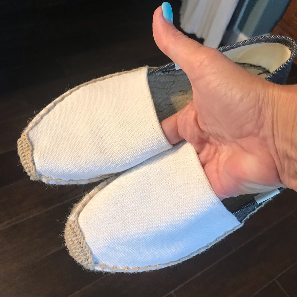 Soludos Two-Tone Espadrille Slip-On in White and Navy Chambray - Picture 7 of 8